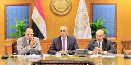 وزير التعليم يتابع من غرفة العمليات المركزية انتظام سير آخر أيام امتحانات الثانوية العامة - المدينة برس