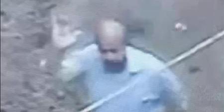 بسبب كاميرات المراقبة.. غضب في الغربية بعد رصد شخص يوجه إيحاءات منافية للآداب لجاره - المدينة برس