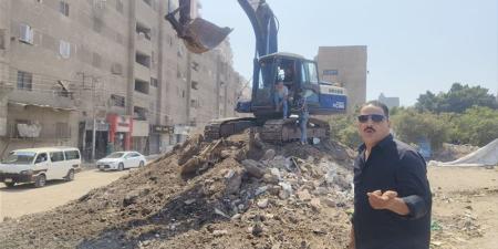 بعد استغاثة أهالي مساكن العبور، محافظ الدقهلية يستجيب ويوجه برفع 480 طنًا من المخلفات الصلبة - المدينة برس