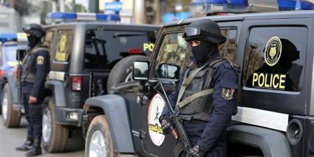 مصرع المتهم بقتل معلم وإصابة شقيقيه في تبادل لإطلاق النار مع الشرطة بقنا - المدينة برس