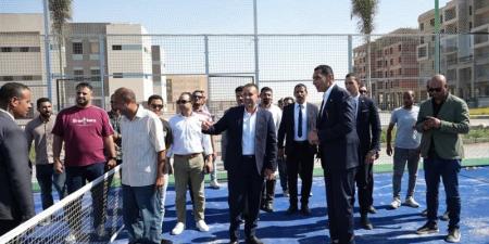 جوهر نبيل يتفقد المنشآت الرياضية بمنطقة الإسكان بالعلمين الجديدة - المدينة برس