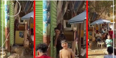 الساحل الشمالي في المحلة، دش حمام معلق على عمود إنارة وسط الشارع يثير الجدل والأمن يتحرك (صور) - المدينة برس