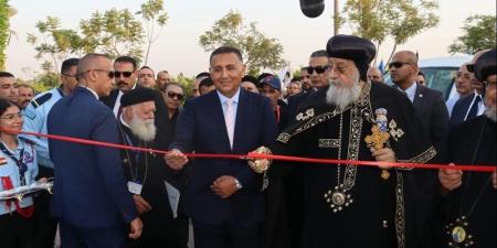 محافظ القليوبية يستقبل البابا تواضروس الثاني - المدينة برس