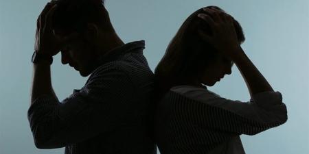زوجة تفضح زوجها بالفيديو، ضبطته مع بنات في حديقة عامة وهروب جماعي من أمامها - المدينة برس
