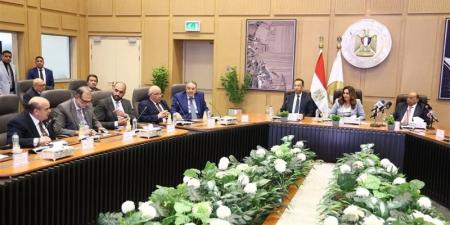 وزيرا التنمية المحلية والاتصالات وتكنولوجيا المعلومات يطلقان خدمة "تراخيص المحال العامة" عبر منصة مصر الرقمية - المدينة برس