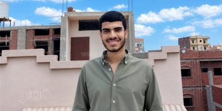 شابٌ قلبه معلق بالمساجد وألم فراق الأب وإرادة تتحدى الظروف، 5 قصص إنسانية في قائمة أوائل الثانوية الأزهرية بالشرقية - المدينة برس