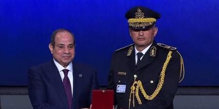 من مكافحة الجريمة إلى نوط الامتياز، السيرة الذاتية للواء أشرف عبد الموجود مدير أمن الفيوم الجديد - المدينة برس