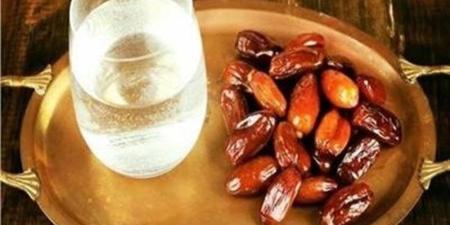 هل يجوز للصائم الإفطار قبل انتهاء أذان المغرب؟ أمين الفتوى يجيب (فيديو) - المدينة برس