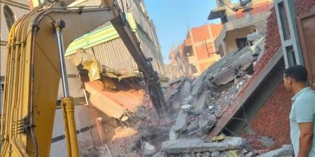 البدء في إزالة العقار المنهار في جصفا، ومحافظ الدقهلية يوجه بتشكيل لجنة هندسية لفحص أسباب الواقعة - المدينة برس