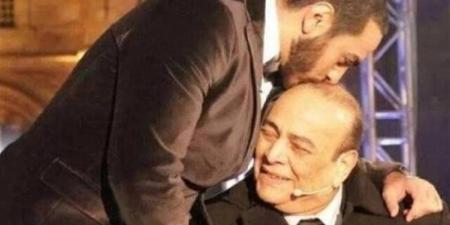 وفاة والد تامر حسني بعد وعكته الصحية وهذا مصير حفل الفنان بالساحل - المدينة برس