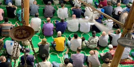 موضوع خطبة اليوم، مساجد مصر تتحدث عن "الرشوة وأثرها في إفساد المجتمع" - المدينة برس