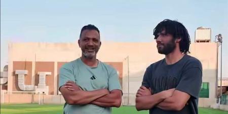 المقاولون يحتفي بزيارة محمد النني لتدريبات فريق الكرة - المدينة برس