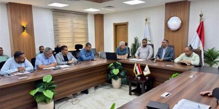 نائب رئيس هيئة المجتمعات العمرانية يتابع مشروعات الإسكان بالعبور الجديدة - المدينة برس