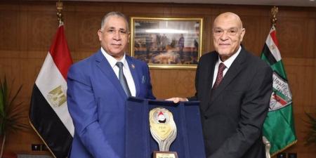 رئيس هيئة قضايا الدولة يستقبل نقيب المحامين - المدينة برس