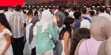 إقبال كبير على حفل عمرو دياب في الساحل الشمالي - المدينة برس