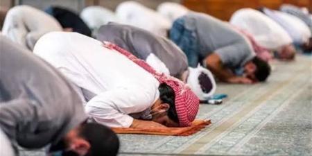 تفسير رؤية صلاة الجماعة في المنام وعلاقتها بالتوبة عن ذنب كبير - المدينة برس
