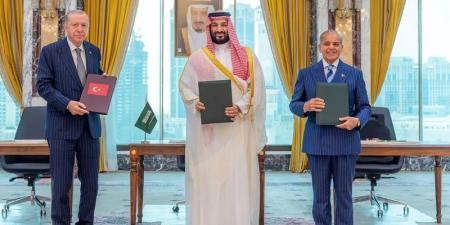 تحالف السعودية وتركيا وباكستان يعيد رسم موازين القوى بالشرق الأوسط - بوابة المدينة برس