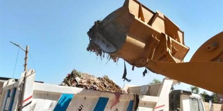 رفع 65 طن مخلفات من شوارع وميادين مركز الغنايم بأسيوط - المدينة برس