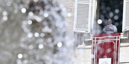 البابا في "ملعب فرنسا" بشبابيك مغلقة - بوابة المدينة برس