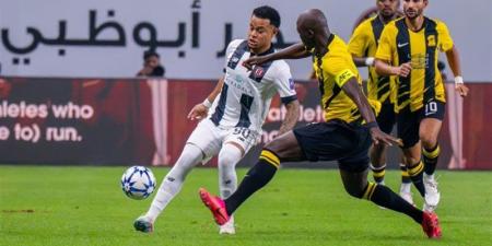 الاتحاد يتقدم على الجزيرة 2-0 في الشوط الأول بملحق دوري أبطال آسيا - المدينة برس