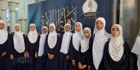 طالبات وطلاب دار "اقرأ" بالقرنة في حضرة القنائي لمتابعة "دولة التلاوة" (فيديو) - المدينة برس
