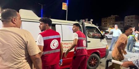 الهلال الأحمر يساند أسر ضحايا حادث الإسماعيلية والتعامل مع حالات الإغماء أثناء تشييع الجثامين (صور) - المدينة برس