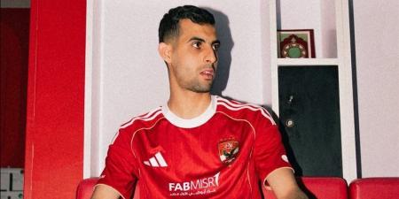 بعد رفع اسمه من قائمة الفريق، موعد ومكان جراحة يوسف بلعمري لاعب الأهلي - المدينة برس