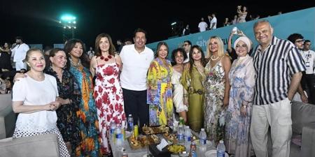 جودي تغني مع والدها ومفاجأة تامر عاشور ووصلات رقص للنجوم، أبرز مشاهد حفل أحمد سعد في الساحل (فيديو) - المدينة برس