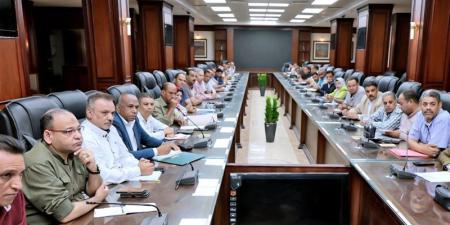 محافظ سوهاج يطالب بسرعة إنجاز طلبات التقنين المقدمة على المنصة الوطنية - المدينة برس