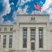 رغم مطالبات ترامب بالخفض، الفيدرالي الأمريكي يثبت الفائدة في خامس اجتماعات 2026 - المدينة برس