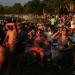 دقيقتان من الظلام، الملايين يوثقون لحظة الكسوف الكلي للشمس في إسبانيا (صور) - المدينة برس
