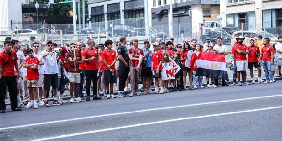 بعدسة فيتو، الجماهير المصرية تسيطر على محيط ملعب سياتل قبل مباراة وإيران (فيديو) - المدينة برس