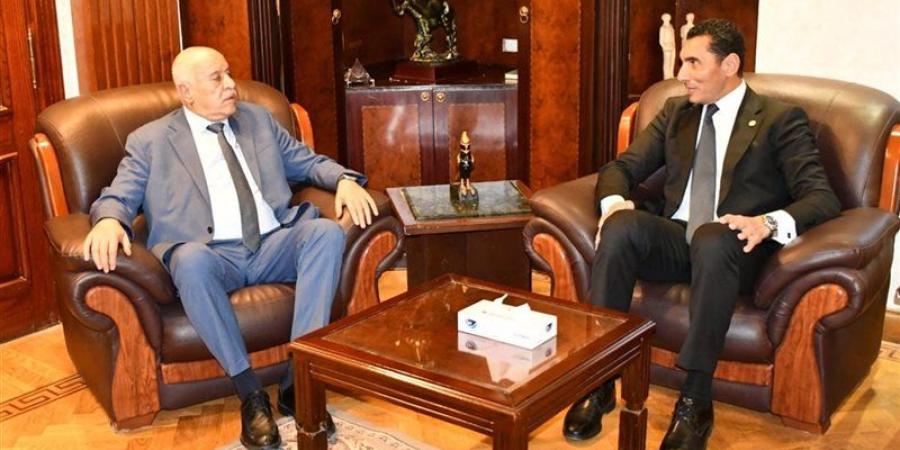 وزير الشباب والرياضة يبحث مع نظيره الفلسطيني تعزيز التعاون المشترك - المدينة برس