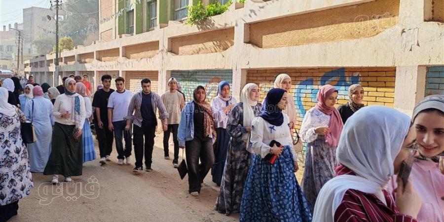 دعوات وقلق، طلاب الثانوية العامة بالغربية يؤدون امتحان اللغة العربية وسط إجراءات مشددة (فيديو) - المدينة برس