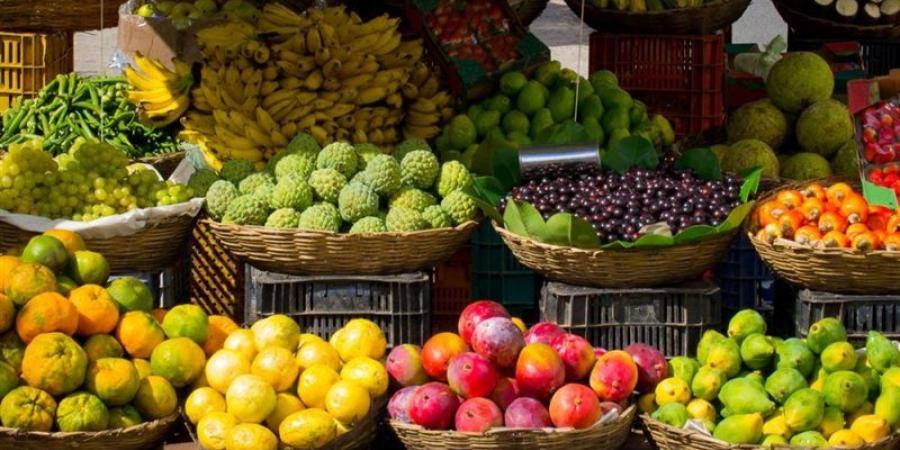 أسعار الفاكهة اليوم الكمثرى تسجل 150 جنيها والخوخ والبرقوق بـ 60 والعنب في "المتناول" - المدينة برس