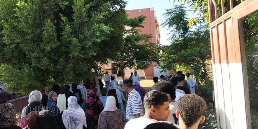 تشديد إجراءات تفتيش الطلاب بلجان الثانوية العامة في الإسماعيلية - المدينة برس