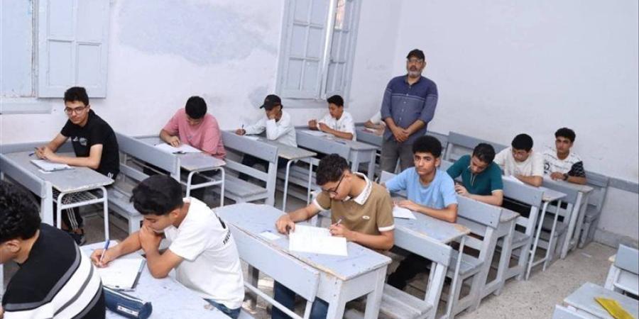 22954 طالبا بالثانوية العامة في الفيوم يؤدون اليوم امتحان اللغة العربية - المدينة برس