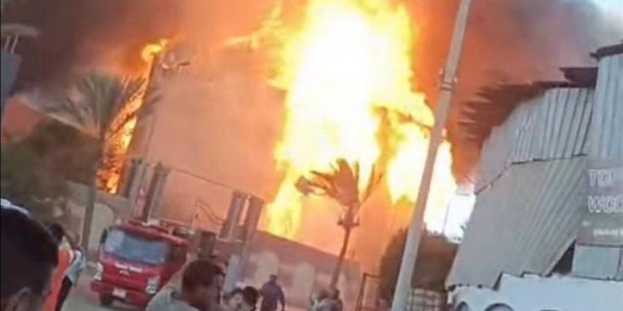 السيطرة على حريق محدود بمخلفات داخل مبنى بالخصوص - المدينة برس