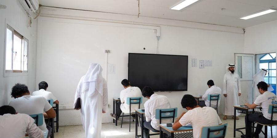 طلبة الثانوية العامة اختتموا اختبارات «2025 - 2026» بـ«الإحصاء» - بوابة المدينة برس