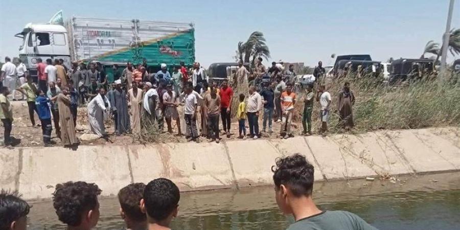 ​مصرع 8 أطفال إثر سقوط تروسيكل في ترعة بأسيوط أثناء عودتهم من العمل - المدينة برس