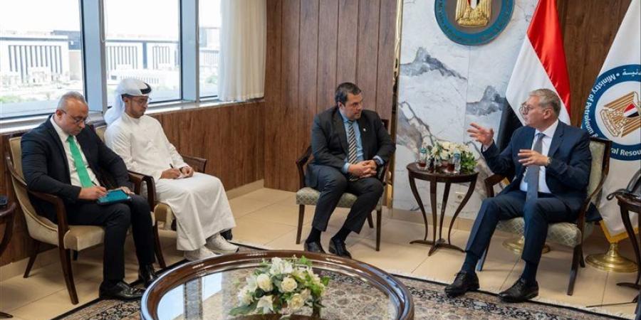 وزير البترول يبحث مع AIQ الإماراتية توظيف الذكاء الاصطناعي لتعزيز الاكتشافات وخفض تكلفة الإنتاج - المدينة برس