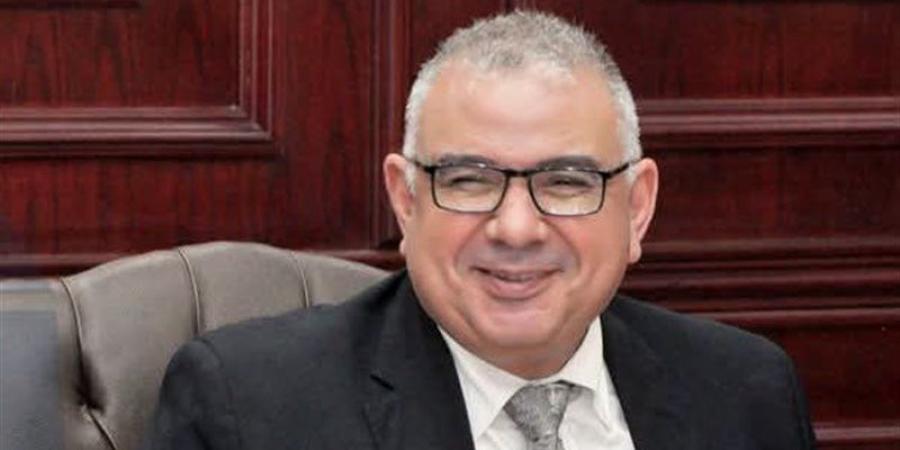 عميد تجارة عين شمس يتابع أعمال الكنترولات ويوجه رسالة طمأنة للطلاب - المدينة برس