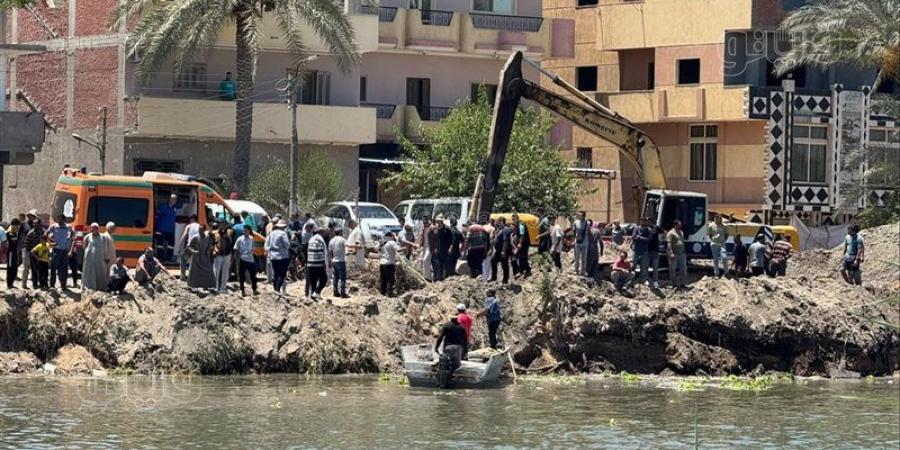 غرق كراكة بترعة الإسماعيلية وانتشال جثمان سائقها (صور) - المدينة برس