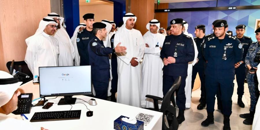 افتتاح مركز خدمة المواطن في الخيران مول - بوابة المدينة برس