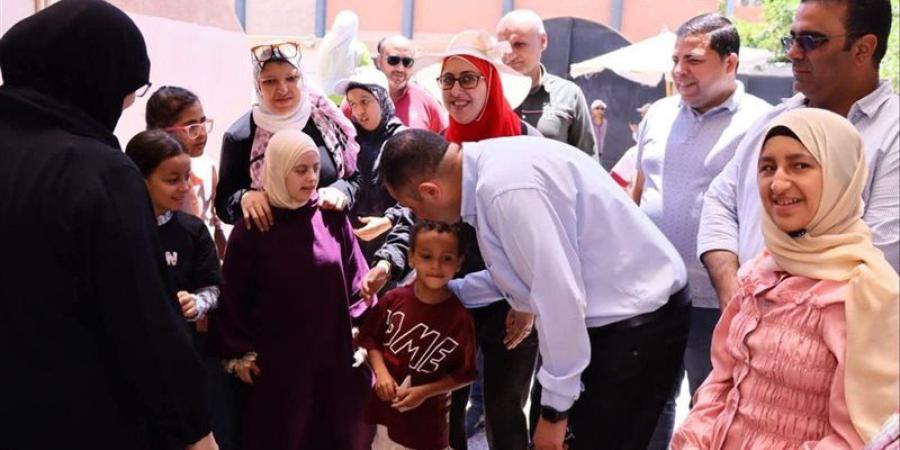 محافظ دمياط يتفقد المدينة الصديقة للنساء ومكتبة مصر العامة بعزبة البرج - المدينة برس