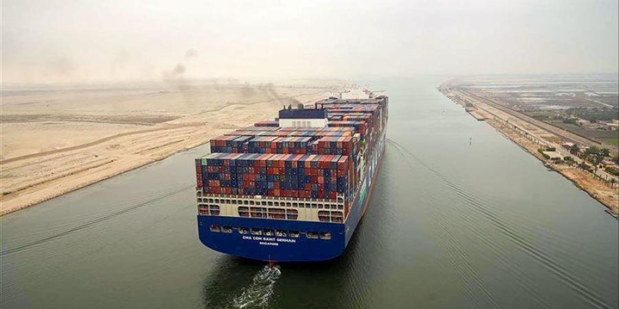 قناة السويس تشهد عبور سفينة الحاويات العملاقة "CMA CGM SAINT GERMAIN" للمرة الأولي - المدينة برس