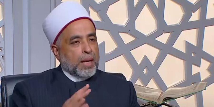 هل يجوز لسائق الميكروباص جمع الصلوات بسبب العمل؟، أمين الفتوى يجيب (فيديو) - المدينة برس