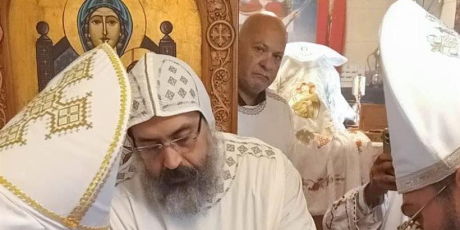 الأنبا أكسيوس يطيب رفات القديس الأنبا موسى في إيبارشية المنصورة - المدينة برس