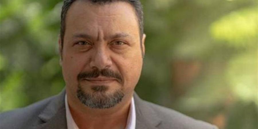 مراد مكرم يوعد المصريين: "هوزع عليكم شربات لو كسبنا الأرجنتين" - المدينة برس