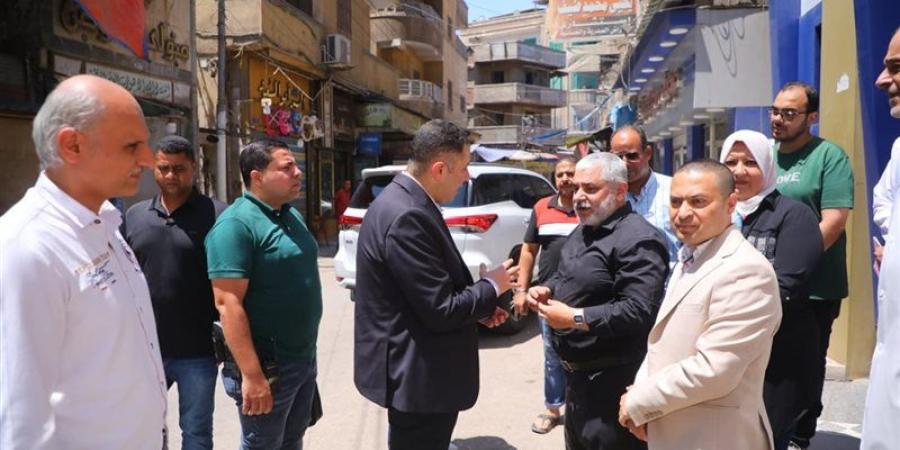 محافظ دمياط يفاجئ مركز صحة الأسرة أول لمتابعة الخدمات الطبية - المدينة برس